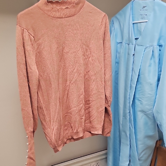 Women's Pink Sweater - Picture 1 of 7